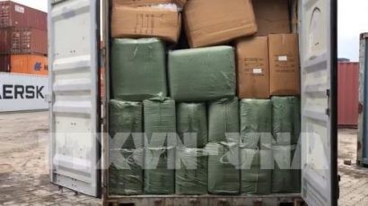  Container chứa hàng giả mạo xuất xứ ở Việt Nam. Ảnh: TTXVN phát