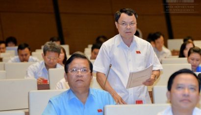 Đại biểu Nguyễn Tiến Sinh chất vấn Bộ trưởng Trần Tuấn Anh 