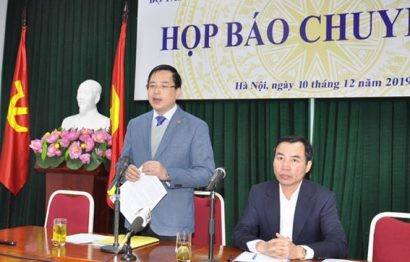 Cục trưởng Cục Tài chính doanh nghiệp Đặng Quyết Tiến cung cấp thông tin tại cuộc họp báo. Ảnh: MOF 