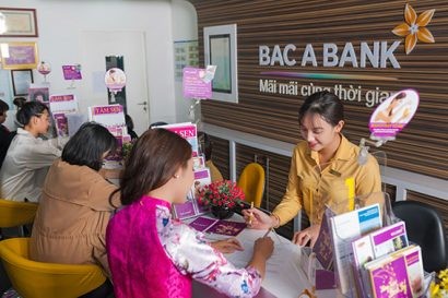 Để việc tiết kiệm phát huy tối đa hiệu quả, bạn nên lựa chọn các ngân hàng có chương trình khuyến mại hoặc lãi suất hấp dẫn để gửi gắm