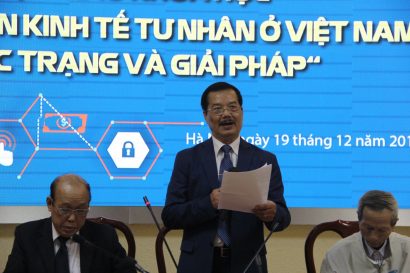 TS. Đoàn Hữu Xuân, Chủ nhiệm Khoa Quản lý Kinh doanh phát biểu tại Hội thảo 