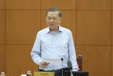 Bộ Chính trị: Chuyển trọng tâm từ quản lý thông tin sang dẫn dắt nhận thức