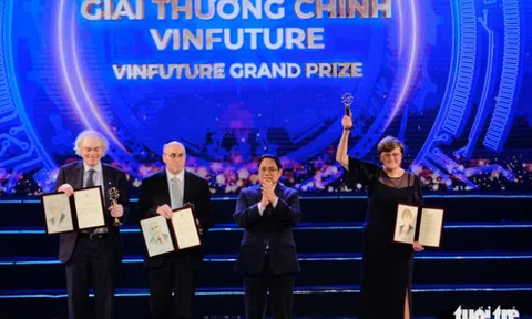 Ba nhà khoa học với công nghệ vắc xin mRNA nhận giải thưởng VinFuture 3 triệu đô