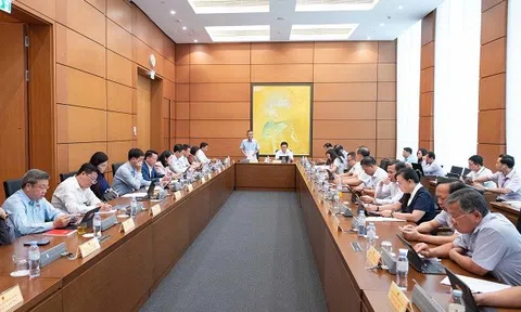 Chuyển mạnh hơn từ tư duy “phổ biến pháp luật” sang “kiến tạo năng lực pháp lý”