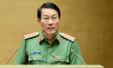 Bộ trưởng Lương Tam Quang trình Quốc hội dự án Bộ luật Hình sự và Luật Tổ chức cơ quan điều tra hình sự (sửa đổi)