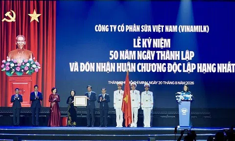 Sau danh hiệu Anh hùng lao động, Vinamilk tiếp tục đón nhận Huân chương độc lập hạng Nhất