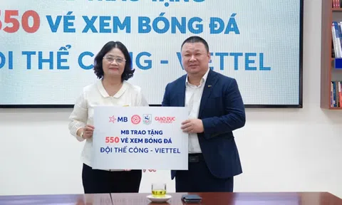 MB trao tặng hơn 600 vé xem bóng đá đỉnh cao dành tặng học sinh Trường THCS Giảng Võ – Gắn kết thể thao và giáo dục