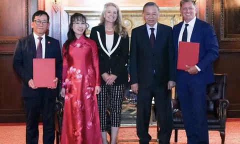 Vietjet ký kết với Starlink đưa internet tốc độ cao lên các chuyến bay toàn cầu của Hãng