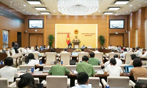 Ủy ban Thường vụ Quốc hội cho ý kiến về dự án Luật Ngân sách nhà nước (hợp nhất) và báo cáo kết quả kinh tế - xã hội, ngân sách nhà nước