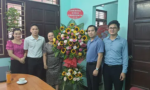 Lãnh đạo Cục An ninh Chính trị nội bộ (A03 - Bộ Công an) chúc mừng Tạp chí Pháp lý nhân ngày Báo chí cách mạng Việt Nam