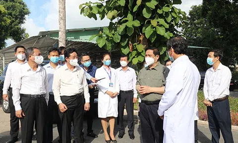 Thủ tướng kiểm tra công tác phòng, chống dịch bệnh và điều trị Covid tại Bình Dương