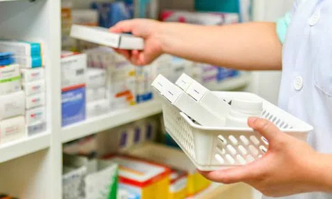 Bộ Y tế: Không được lợi dụng tình hình dịch Covid-19 để tăng giá bán thuốc