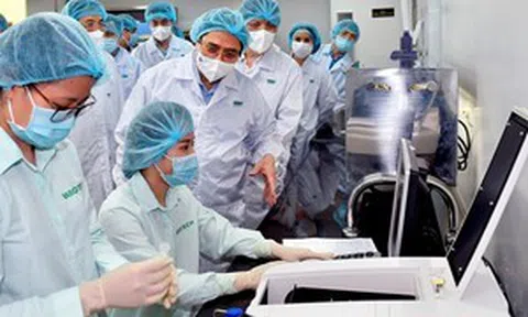 Thủ tướng yêu cầu tạo mọi điều kiện thuận lợi để sản xuất vaccine trong nước sớm nhất