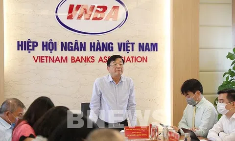 Các ngân hàng đồng thuận giảm lãi suất hỗ trợ doanh nghiệp và người dân vượt qua COVID-19