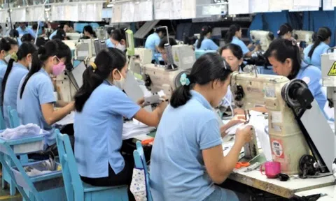 Bảo hiểm xã hội Việt Nam:  Hỗ trợ kịp thời đảm bảo an sinh, an toàn sức khỏe cho người dân và DN bị ảnh hưởng bởi dịnh bệnh Covid-19