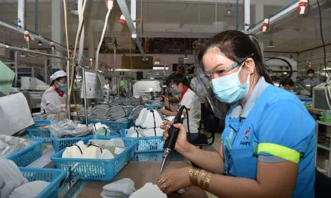 “3 tại chỗ”: Lựa chọn khó khăn nhưng cấp thiết