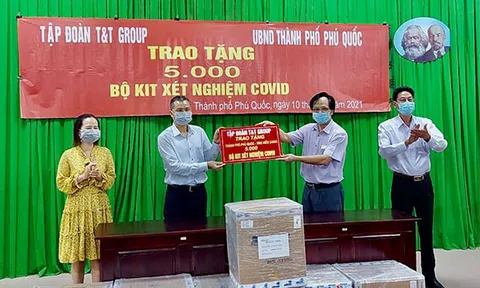 T&T Group và Ngân hàng SHB trao tặng 1.365 suất quà hỗ trợ người nghèo quận Hoàn Kiếm, Hà Nội
