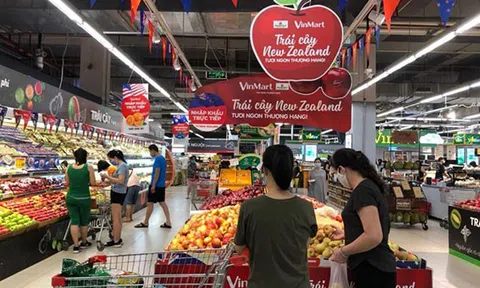VinMart/VinMart+ giảm hàng trăm mặt hàng tại “Tuần lễ hàng hóa thiết yếu”, tiếp tục tặng bảo hiểm sức khỏe đến khách hàng
