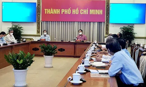 Nhiều chuyên gia ý kiến “cần sớm mở cửa để phục hồi kinh tế” tại TP.HCM