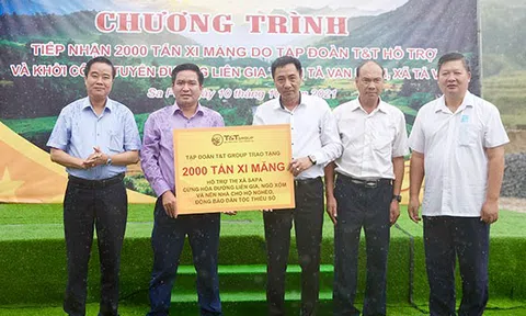 T&T Group trao tặng 2.000 tấn xi măng hỗ trợ thị xã Sa Pa cứng hóa nền nhà và làm đường