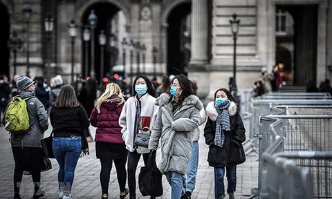 Bài học đắt giá từ làn sóng dịch ở châu Âu: Chỉ vắc-xin vẫn chưa đủ