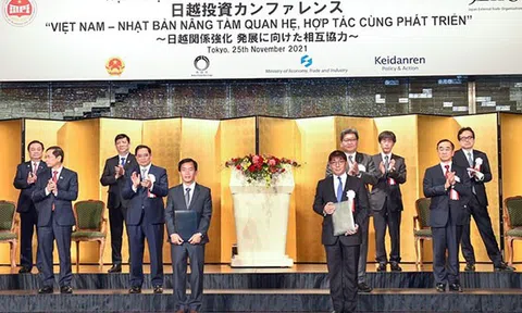 Việt Nam, Nhật Bản trao đổi các thỏa thuận hợp tác trị giá hàng tỷ USD