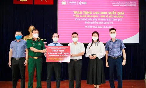 MB và Viettel tặng 100.000 suất quà tới người dân TP.HCM