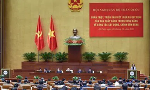 Tạo sự chuyển biến mạnh mẽ, rõ rệt trong xây dựng Đảng và hệ thống chính trị trong sạch, vững mạnh