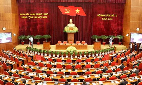 Ðấu tranh với sai phạm, tiêu cực trong Ðảng - niềm tin kết tinh từ hành động