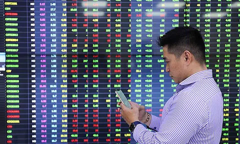 Giám sát tuân thủ đối với hoạt động trong lĩnh vực chứng khoán