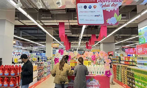 Chào mừng ngày Quốc tế Phụ nữ, nhà bán lẻ “tung” hàng loạt ưu đãi lớn