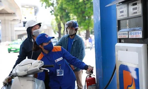 Bộ trưởng Công Thương yêu cầu sửa đổi Nghị định về xăng dầu theo hướng rút gọn
