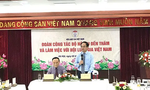 Đoàn công tác Bộ Nội vụ thăm và làm việc với Hội Luật gia Việt Nam