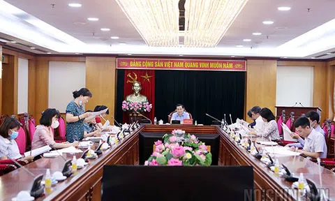 Họp Tổ Biên soạn cuốn sách "Những vấn đề lý luận và thực tiễn về công tác phòng, chống tham nhũng, tiêu cực ở Việt Nam" của đồng chí Tổng Bí thư Nguyễn Phú Trọng