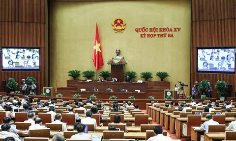 Thông qua Nghị quyết về Chương trình xây dựng luật, pháp lệnh năm 2023, điều chỉnh Chương trình xây dựng luật, pháp lệnh năm 2022