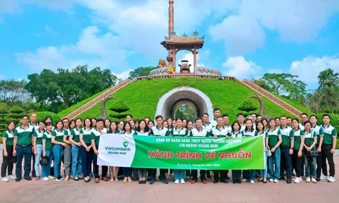 Nâng cao nhận thức của cán bộ, đảng viên Vietcombank Quảng Nam tham gia bảo vệ nền tảng tư tưởng của Đảng trên không gian mạng