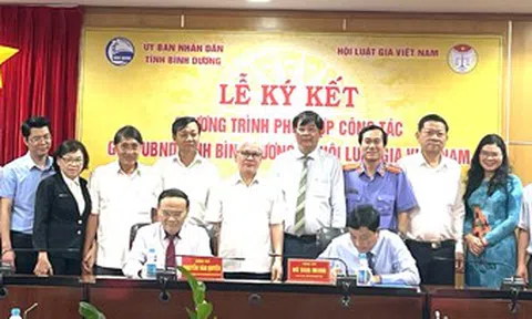 Ký kết chương trình phối hợp công tác giữa UBND tỉnh Bình Dương và Hội Luật gia Việt Nam