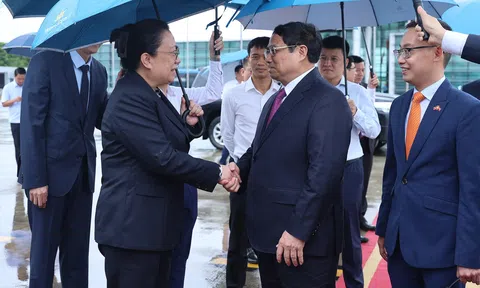 Thủ tướng Phạm Minh Chính lên đường thăm chính thức Trung Quốc và dự Hội nghị Diễn đàn Kinh tế Thế giới