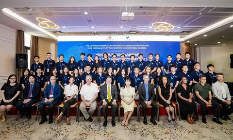 Vingroup trao 120 tỷ đồng Học bổng Khoa học Công nghệ năm 2023