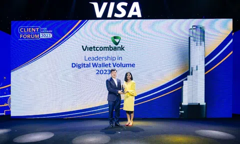 Vietcombank được Visa vinh danh 12 hạng mục giải thưởng quan trọng trong hoạt động thẻ năm 2023