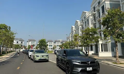 Rẻ hơn taxi, tiện hơn xe buýt: Xe điện VinFast “gây sốt” với chính sách “khủng”