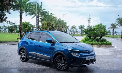 Khách mua xe điện VinFast: Chưa từng nghĩ sở hữu ô tô “nhẹ đầu” đến thế