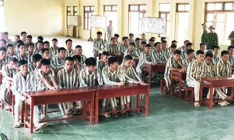 Tuyên truyền, phổ biến pháp luật cho phạm nhân sắp chấp hành xong án phạt tù tại Trại giam An Điểm, tỉnh Quảng Nam
