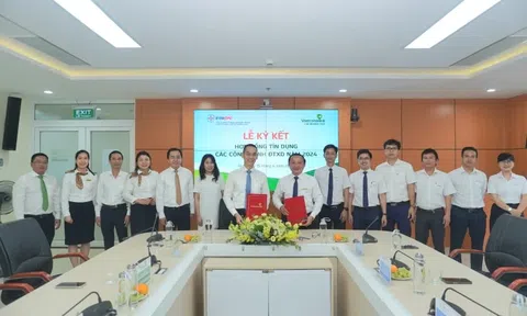 Vietcombank Huế ký kết hợp đồng tín dụng với Công ty Điện lực Thừa Thiên Huế