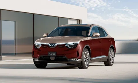 VF 8 Lux – “Nâng cấp toàn tập” vì quyền lợi của khách hàng