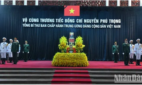 Hàng nghìn đoàn của lãnh đạo các cấp và nhân dân cả nước, kiều bào và bạn bè quốc tế viếng Tổng Bí thư