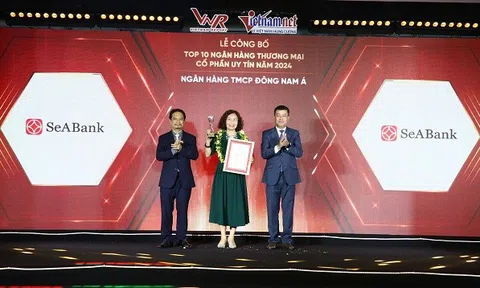 SeABank được vinh danh Top 50 Công ty đại chúng uy tín và hiệu quả