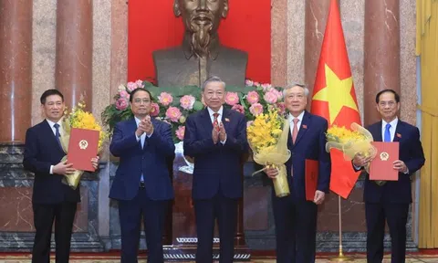 Tổng Bí thư, Chủ tịch nước trao quyết định bổ nhiệm 3 Phó Thủ tướng và 2 Bộ trưởng