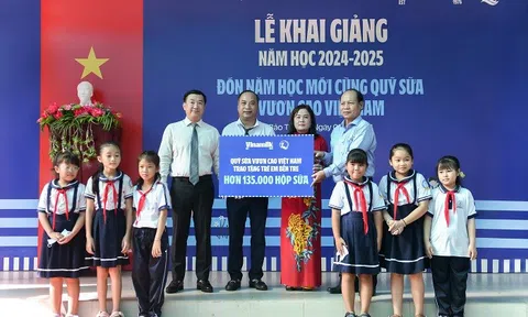 Ngày khai giảng đặc biệt từ VINAMILK & Quỹ Sữa Vươn cao Việt Nam dành cho các em học sinh khó khăn