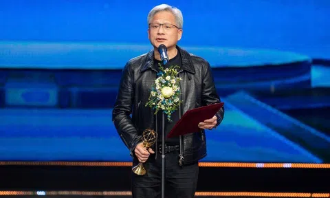 Thấy gì từ việc CEO NVIDIA chiến thắng Giải thưởng Chính VinFuture 2024?